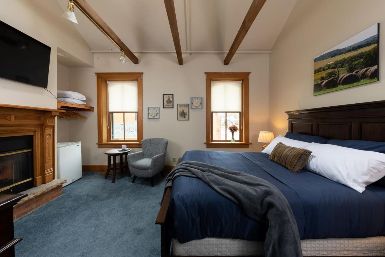 Renaissance Riverboat Suites&Rooms Galena Extérieur photo